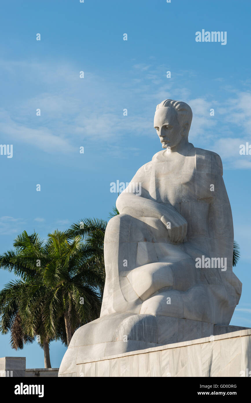 Eine Statue von Jose Marti steht auf der Plaza De La Revolucion in Havanna, Kuba. Stockfoto Eine Statue von Jose Marti steht auf der Plaza De La Revolucion in Havanna, Kuba. Stockfoto
