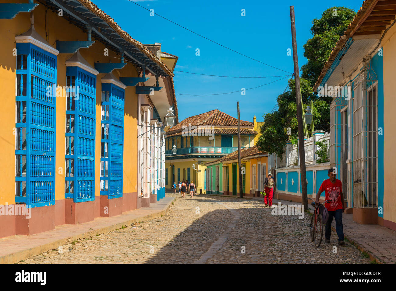 Bunte Altbauten säumen die Straßen von Trinidad, Kuba. Stockfoto