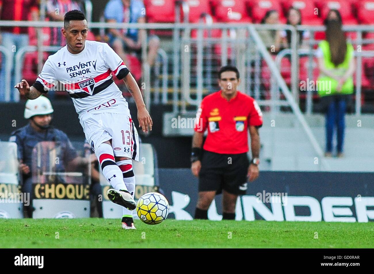 Cueva S? o Paulo während des Spiels zwischen SPFC x America MG, der 14. Runde der Meisterschaft 2016, statt an der Estadio Cicero Pompeu de Toledo, bekannt als Morumbi-Stadion, in der südlichen Zone von S? o Paulo. Stockfoto