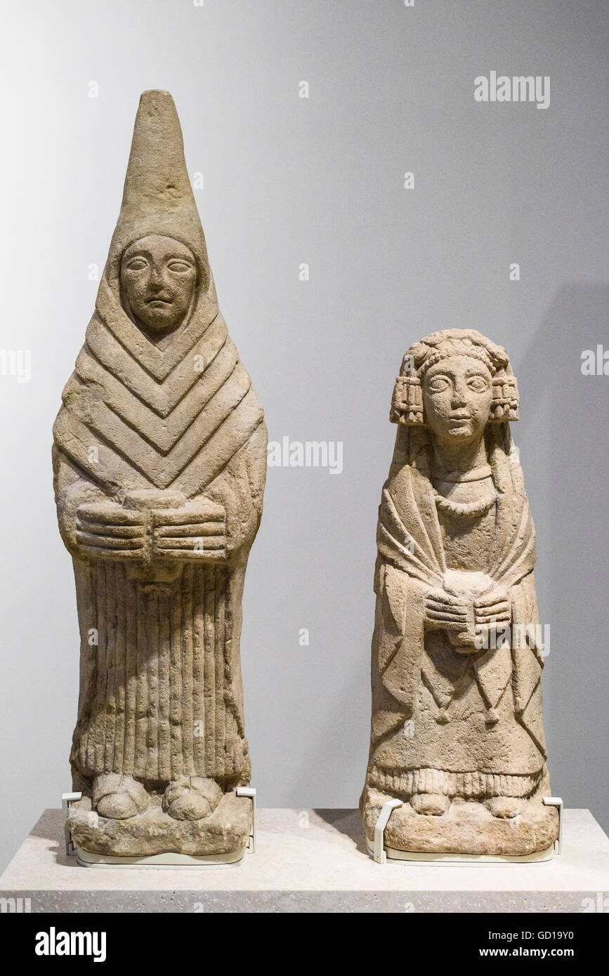 Madrid. Spanien. Weibliche Offerants (Figuras Femeninas Oferentes), nationale archäologische Museum von Spanien. Museo Arqueológico Nacio Stockfoto