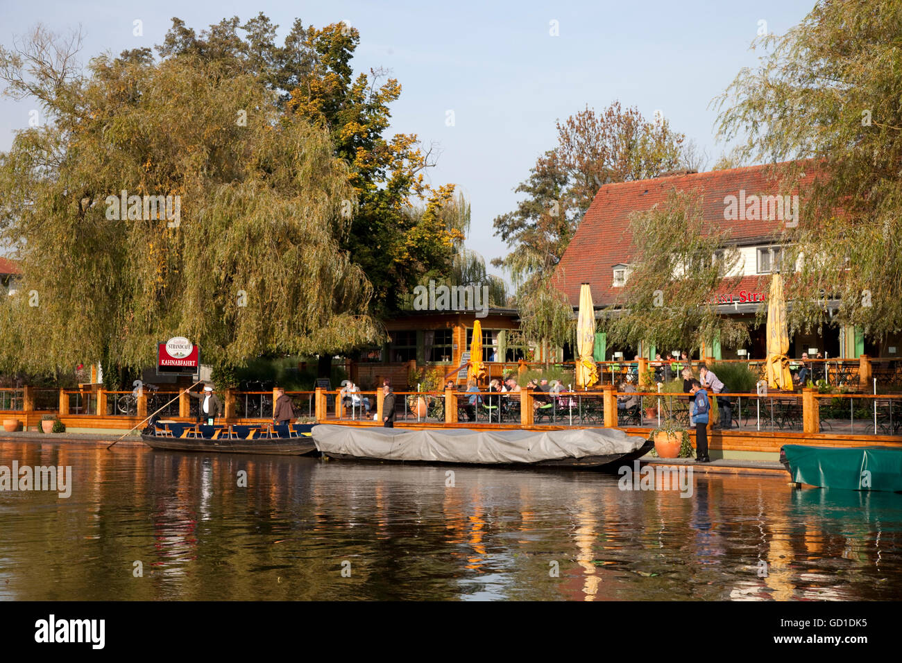 Lastkähne Fährhafen, Luebben, Spreewald, Brandenburg Stockfoto