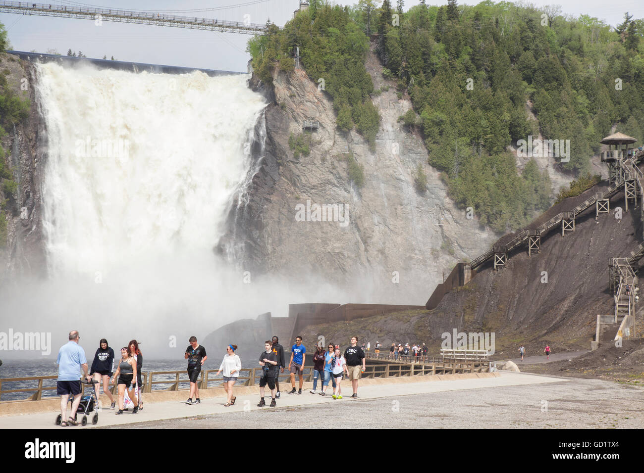 Die Montmorency Wasserfälle, 84 Meter (275 ft) hoch, sind die höchsten in der Provinz von Quebec und 30 m (98 ft) höher als die Niagara F Stockfoto Die Montmorency Wasserfälle, 84 Meter (275 ft) hoch, sind die höchsten in der Provinz von Quebec und 30 m (98 ft) höher als die Niagara F Stockfoto