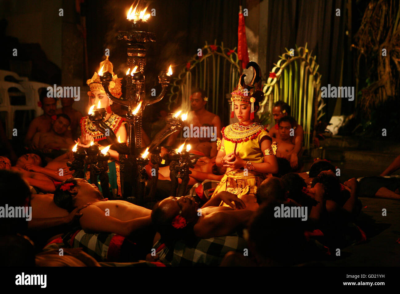 Kecak-Tanz, Ubud, Bali, Indonesien, Südostasien, Asien Stockfoto