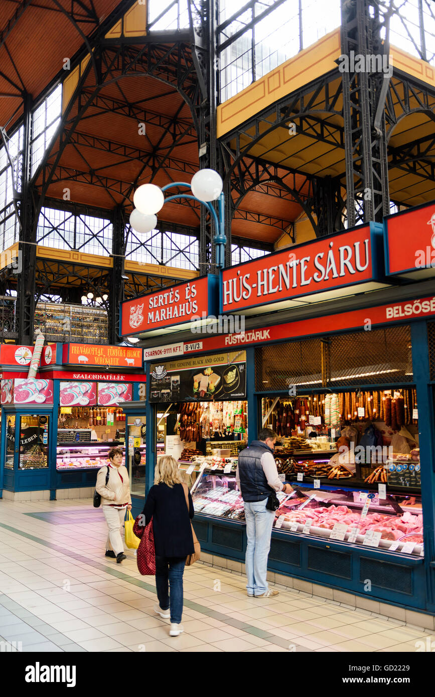 Innenraum der zentralen Markthalle, Budapest, Ungarn, Europa Stockfoto