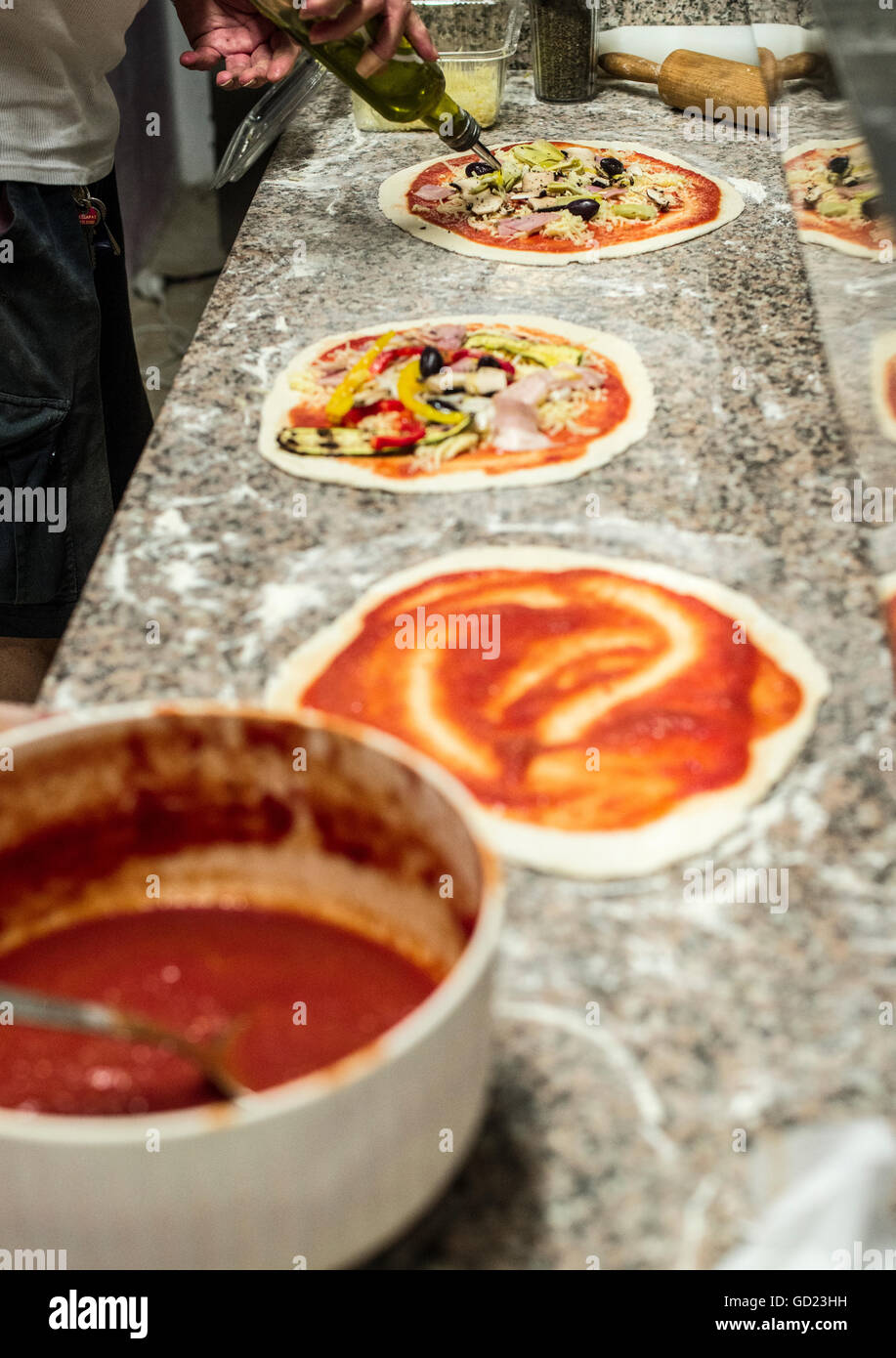 Pizzabacken. Stockfoto