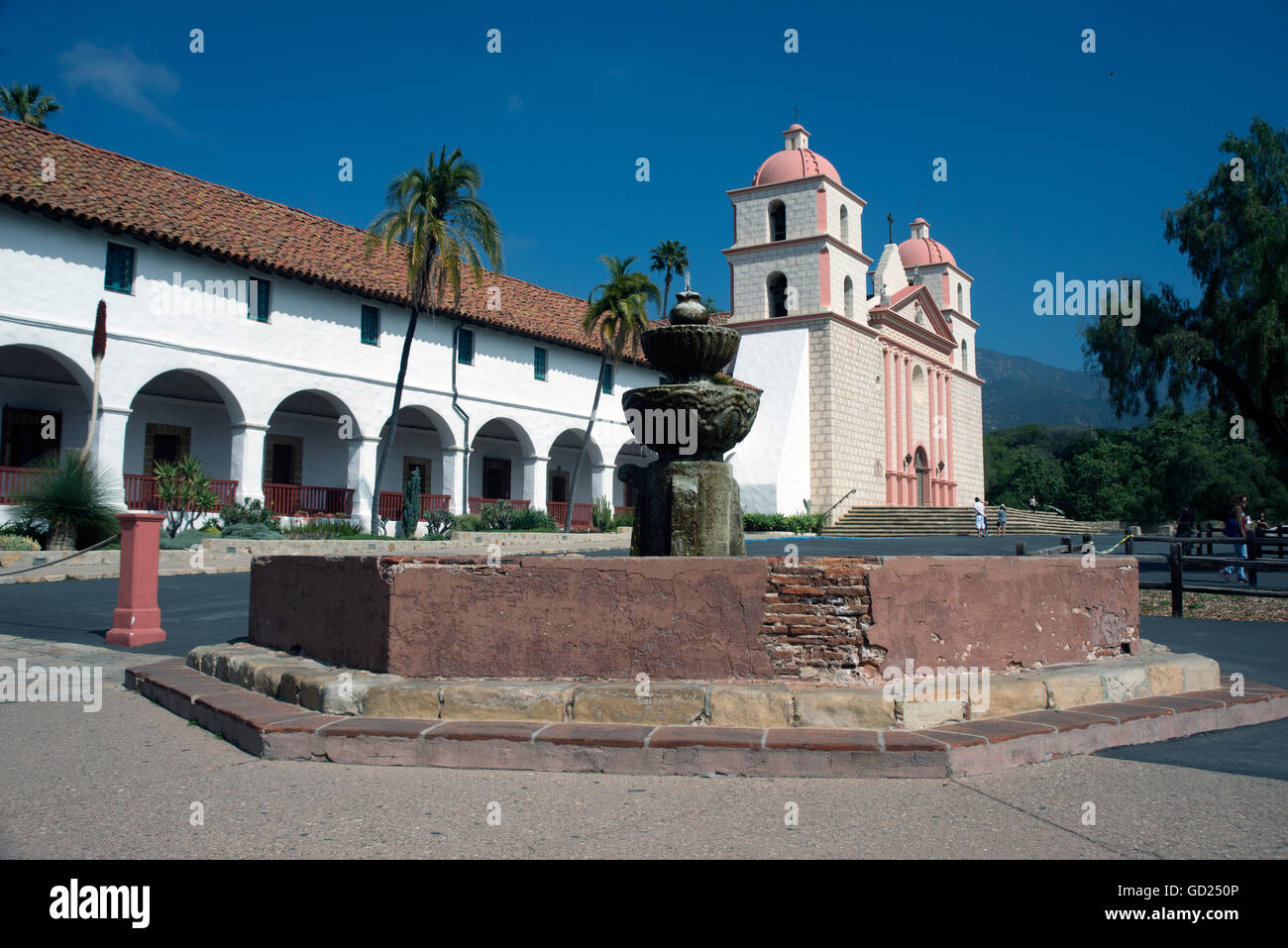 Mission Santa Barbara, gegründet 1786, Santa Barbara, California, Vereinigte Staaten von Amerika, Nordamerika Stockfoto