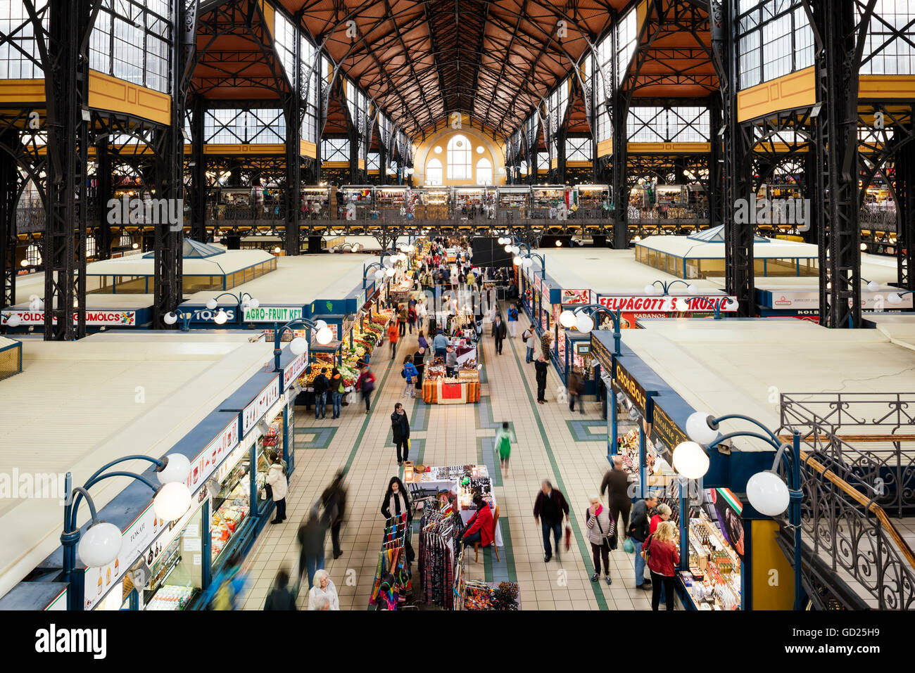 Innenraum der zentralen Markthalle, Budapest, Ungarn, Europa Stockfoto