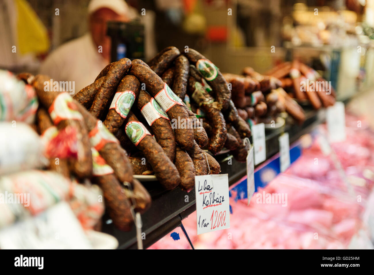 Detail der Salami Stall, zentralen Markthalle, Budapest, Ungarn, Europa Stockfoto
