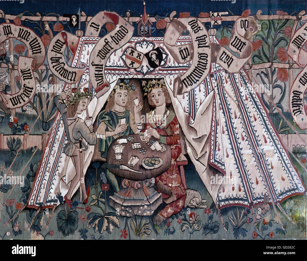 Spiel, Karten, Paar Spielkarten im Zelt, Detail aus dem Wandteppich 'Liebesgarten', Wolle, Basel, um 1471, Historisches Museum Basel, Zusatzrechte-Clearences-nicht vorhanden Stockfoto