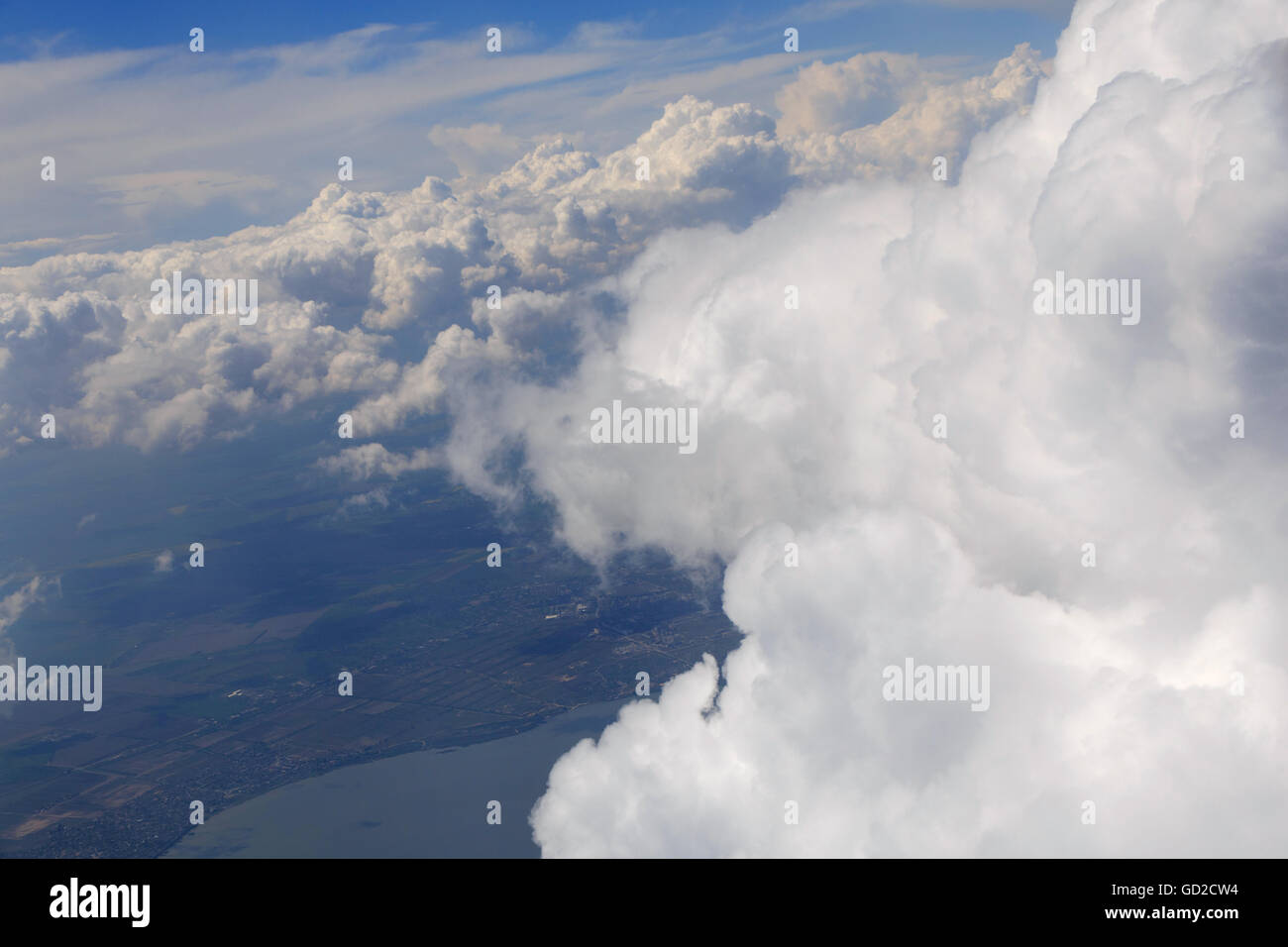 Luftbild auf Wolken im Himmel Stockfoto