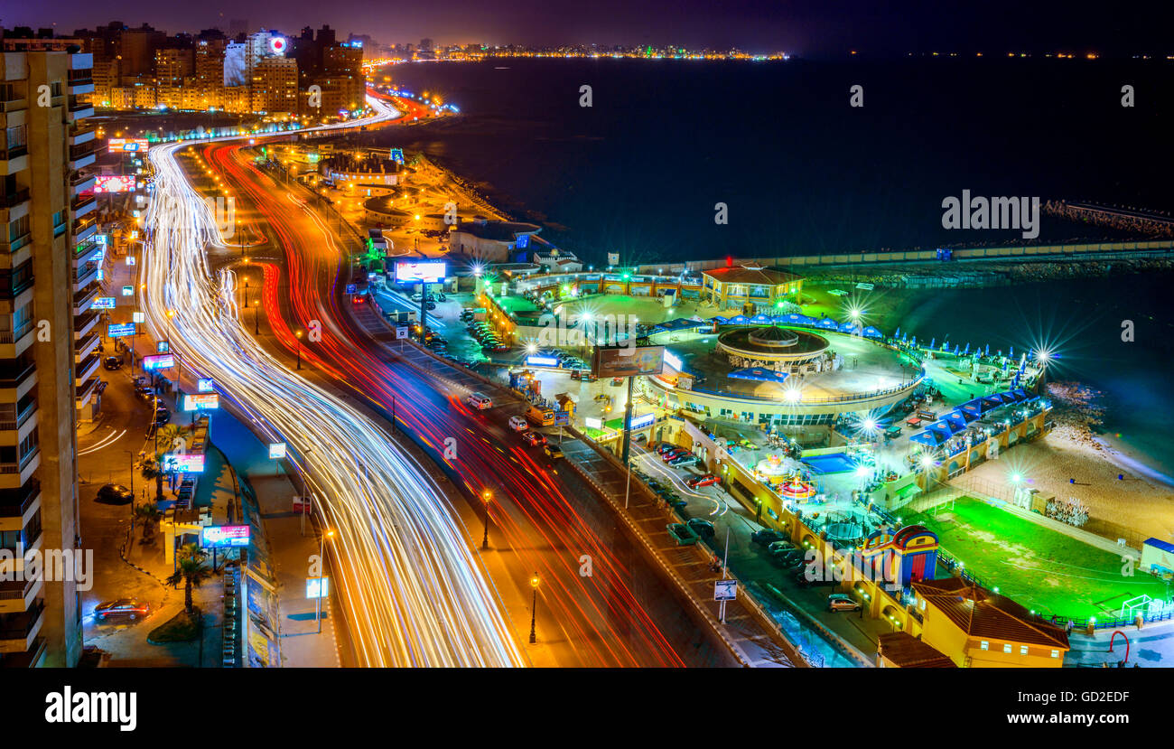 Langzeitbelichtung Nachtaufnahme von Alexandria, Ägypten Stockfoto