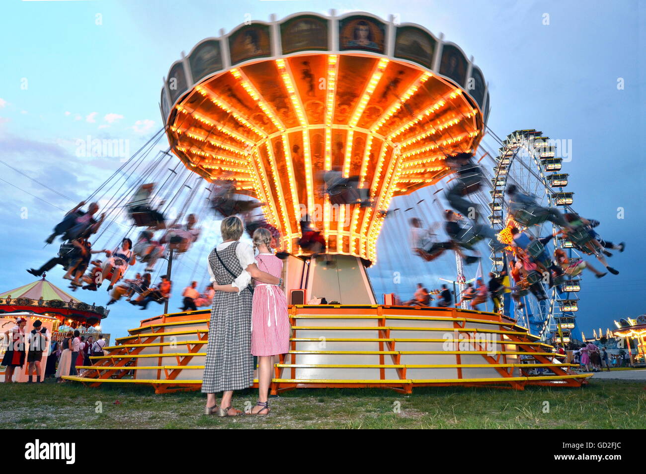 festival, Volksfest, Oktoberfest München, Eröffnungstag, Therese's Green, sogenanntes Old Therese's Green, Sonderfläche des Oktoberfestes, wo traditionelle Festspielplätze stehen, Chairoplane, Deutschland, 17.09.2011, Zusatzrechte-Clearences-nicht verfügbar Stockfoto