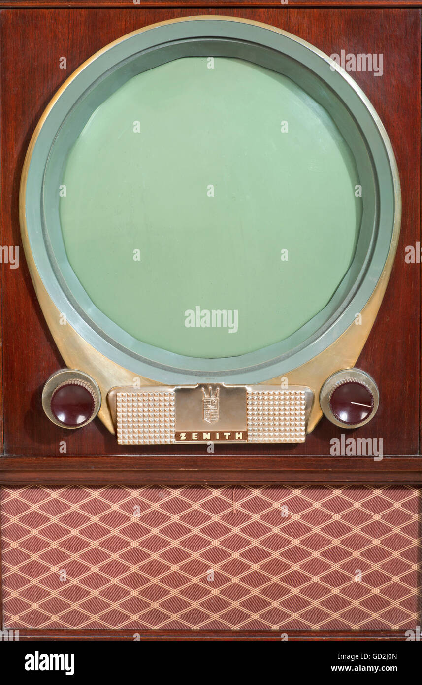 Broadcast, Fernsehen, amerikanischer Fernseher, Fernsehen Standalone Gerät Zenith 24H21, mit 19-Zoll-Bildschirm Größe, Körper: Mahagoni, USA, 1950, runde Bildröhre, Bildschirme, Telescreen, TV-Bildschirm, monochromen Fernseher, Fernsehempfänger, amerikanisches Fernsehen, TV-Gerät, TV-Receiver, TV-Geschichte, analog, Technik, Geschichte der Technologie, Mediengeschichte, fünfziger Jahre, Amerikaner, 50er Jahre, 50er Jahre, Röhrenfernsehen, Röhrensysteme, Röhrengeräte, Röhrengeräte, Unterhaltungselektronik, Unterhaltungselektronik, Unterhaltungselektronik, Unterhaltungselektronik, Unterhaltungselektronik, Unterhaltungselektronik Stockfoto