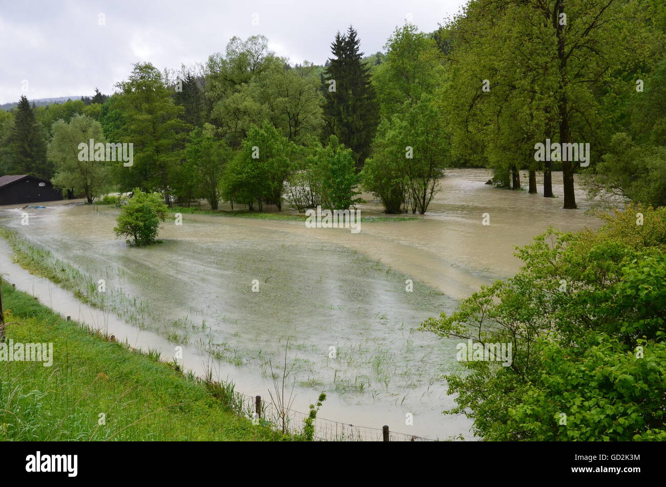 Katastrophe, Überschwemmung, Überschwemmung des Mangfall River am 3.6.2013, zusätzliche-Rechte-Clearences-nicht vorhanden Stockfoto
