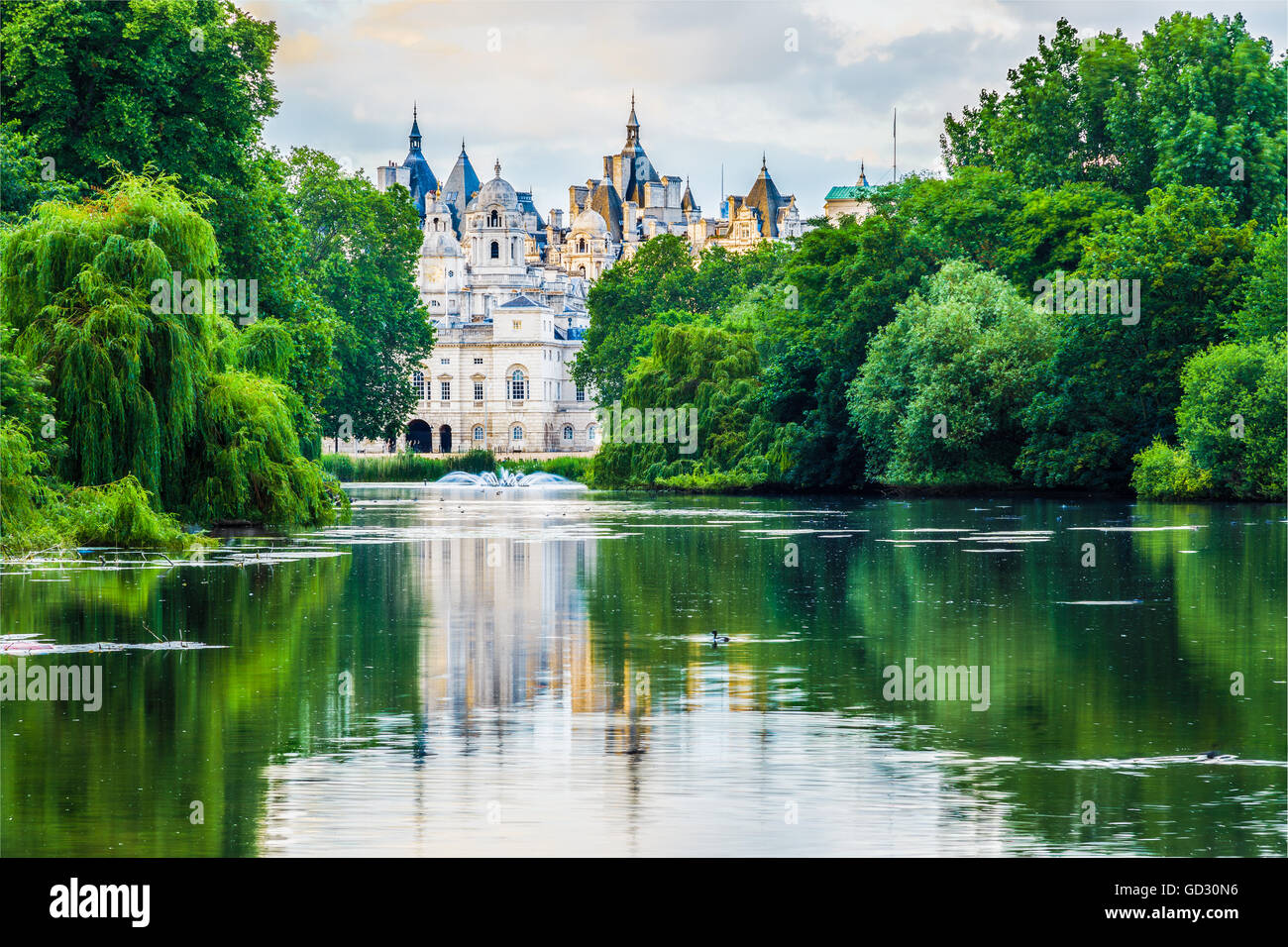 St. James Park in London bei Sonnenuntergang Stockfoto