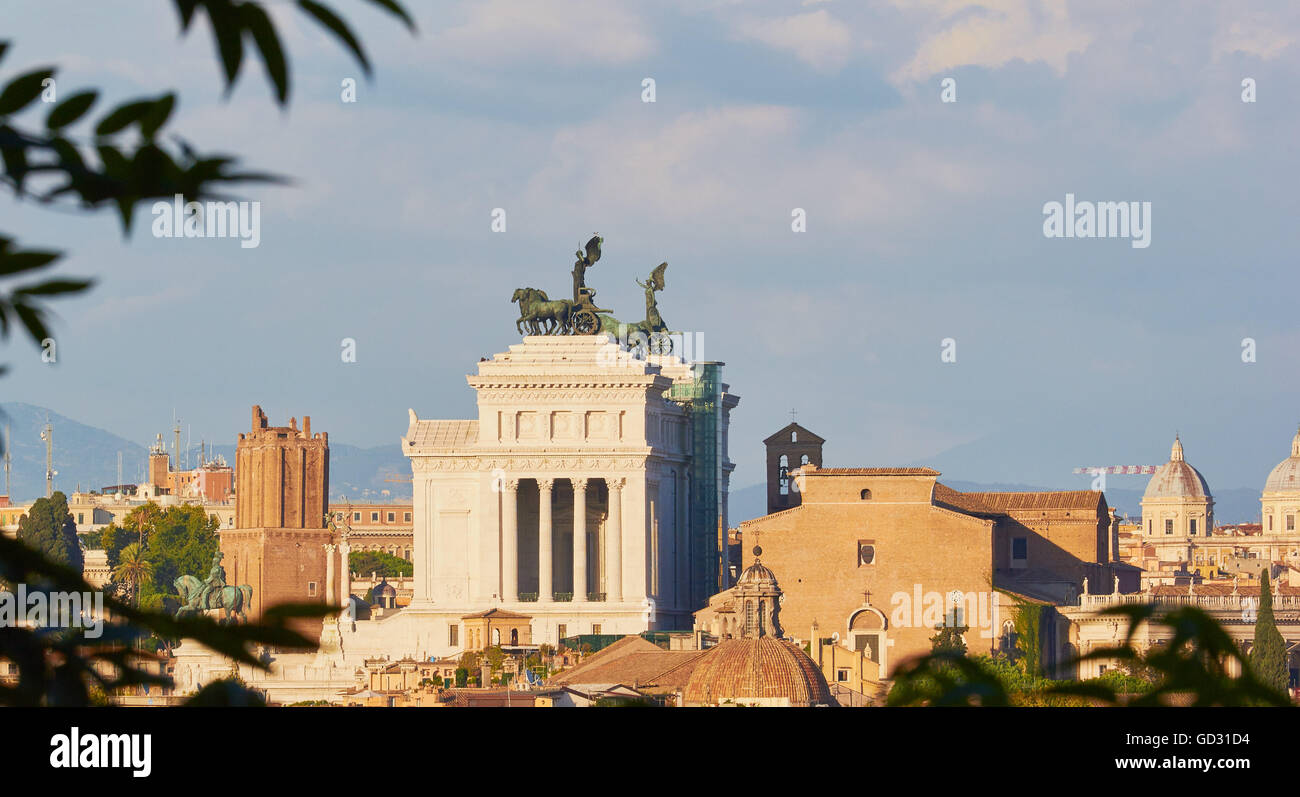 Stadtbild mit Vittorio Emanuele Denkmal oder 'Vittoriano' Skyline Rom Latium Italien Europa Stockfoto