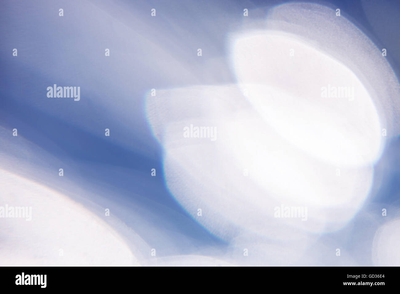 Hintergrund mit Farbe und hellem Sonnenlicht. Sommer-Ferien-Hintergrund Stockfoto