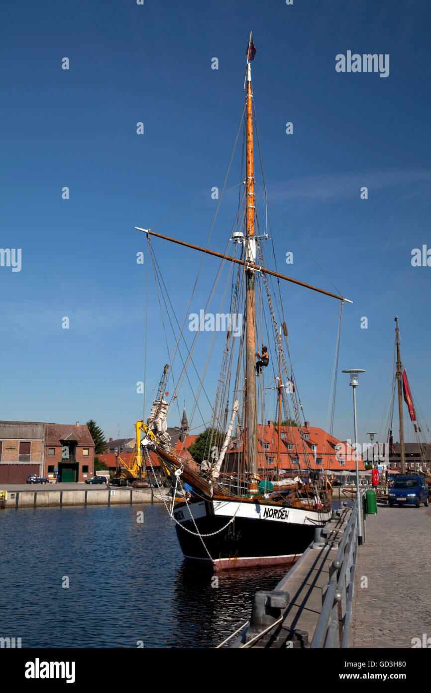 Segelschiff im Hafen von Neustadt, Lübecker Bucht, Ostseeküste, Schleswig-Holstein Stockfoto
