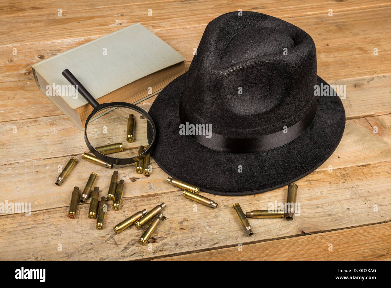 Konzeptionelle Stillleben stehen für Film Noir und Kriminalität und Mystery Roman genre Stockfoto