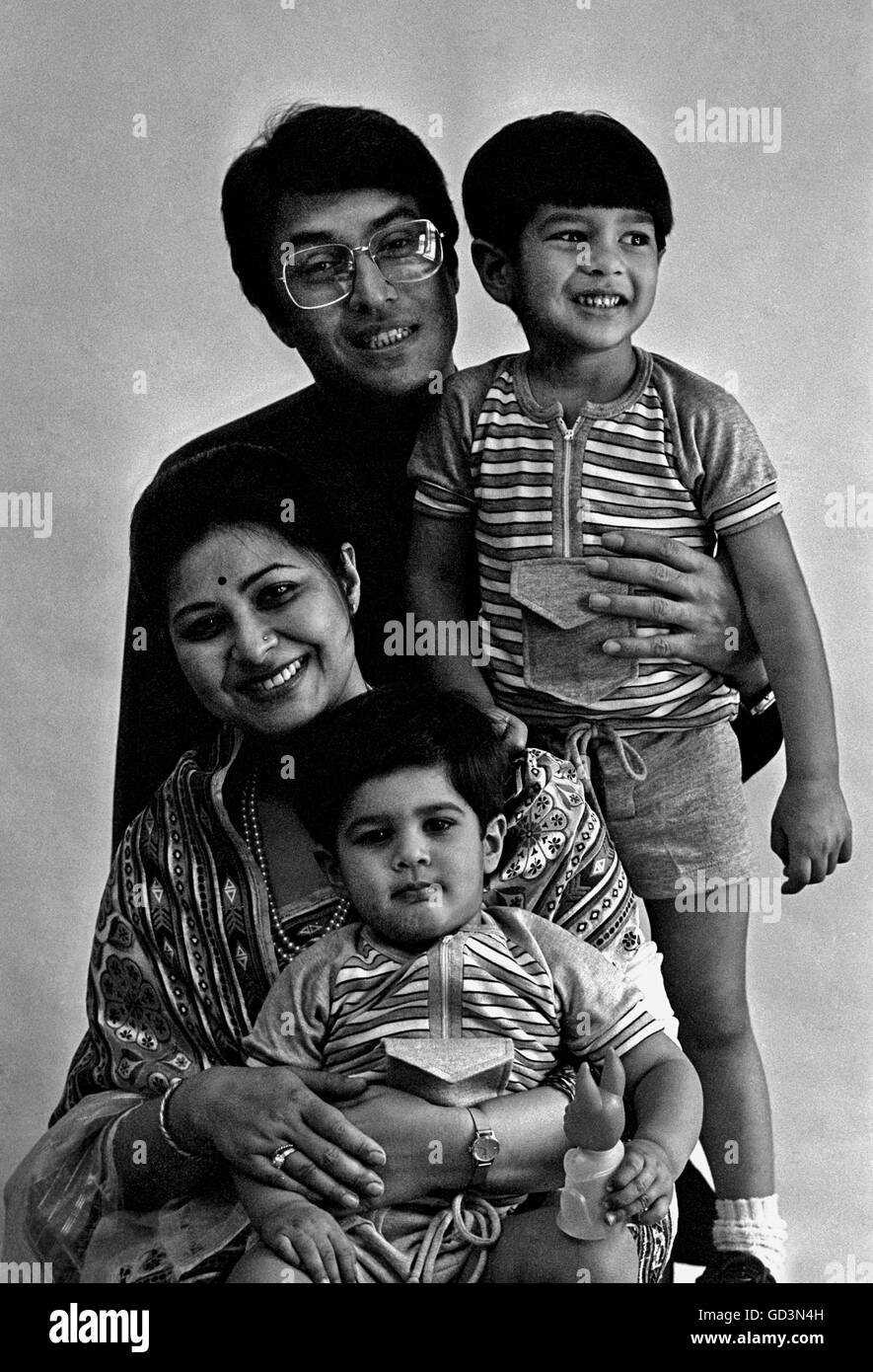 Amjad Ali Khan mit Familie Stockfoto