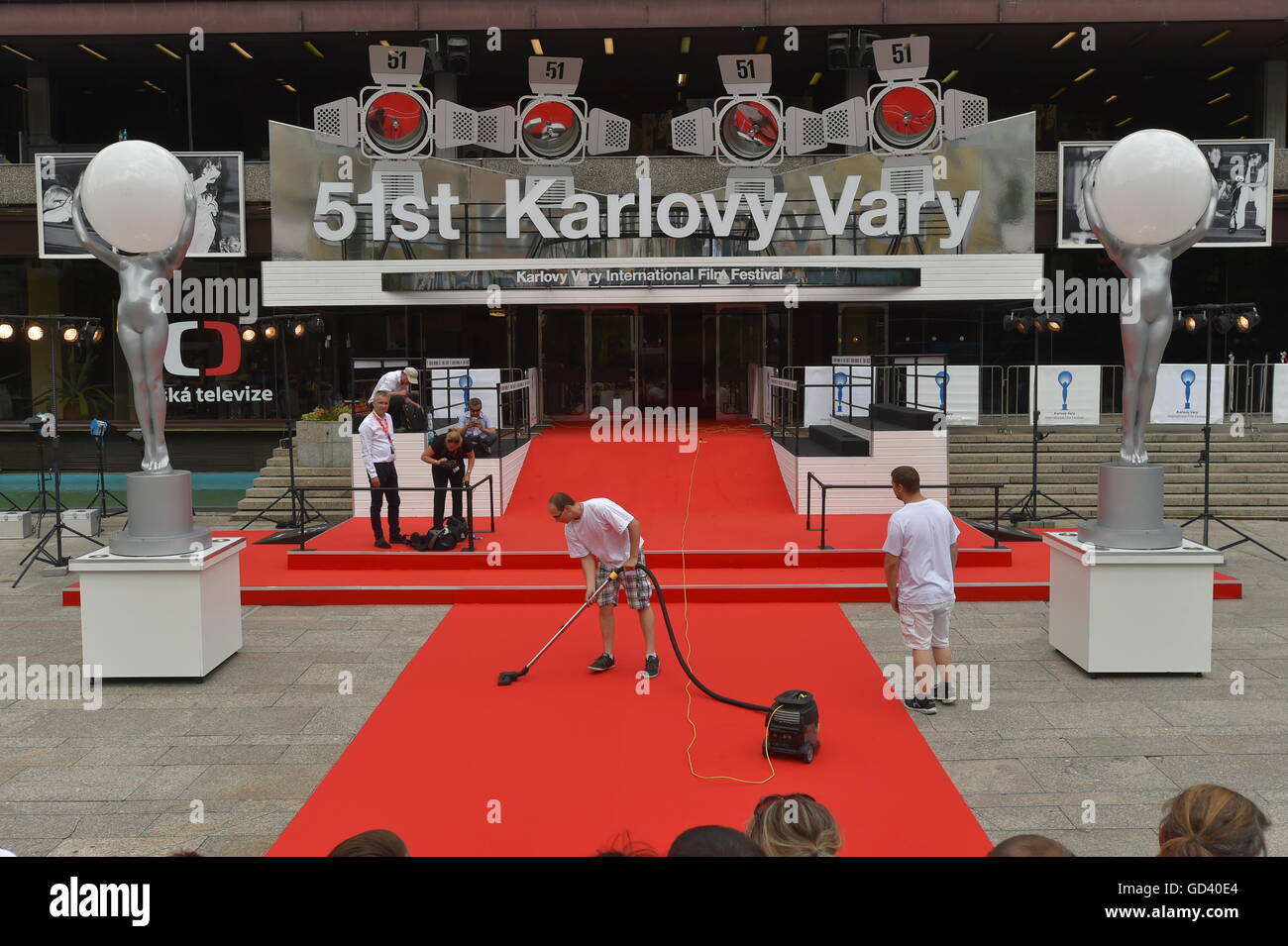 Karlovy Vary, Tschechien. 1. Juli 2016. Atmosphäre vor dem Start des 51. Karlovy Vary International Film Festival in Karlovy Vary, Tschechische Republik, 1. Juli 2016. © Slavomir Kube es/CTK Foto/Alamy Live-Nachrichten Stockfoto