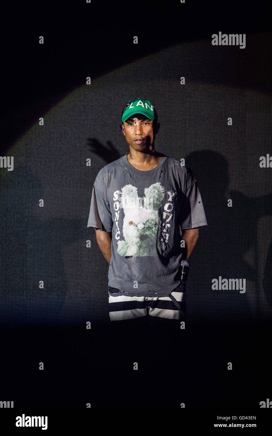 Assago, Mailand 12. Juli 2016 Pharrell Williams tritt bei der Straße Musik Kunst Festival 2016 Credit: Roberto Finizio/Alamy Live News Stockfoto