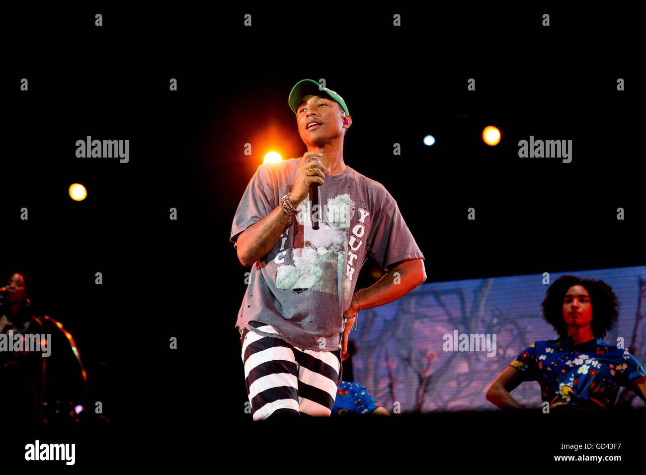 Assago, Mailand 12. Juli 2016 Pharrell Williams tritt bei der Straße Musik Kunst Festival 2016 Credit: Roberto Finizio/Alamy Live News Stockfoto