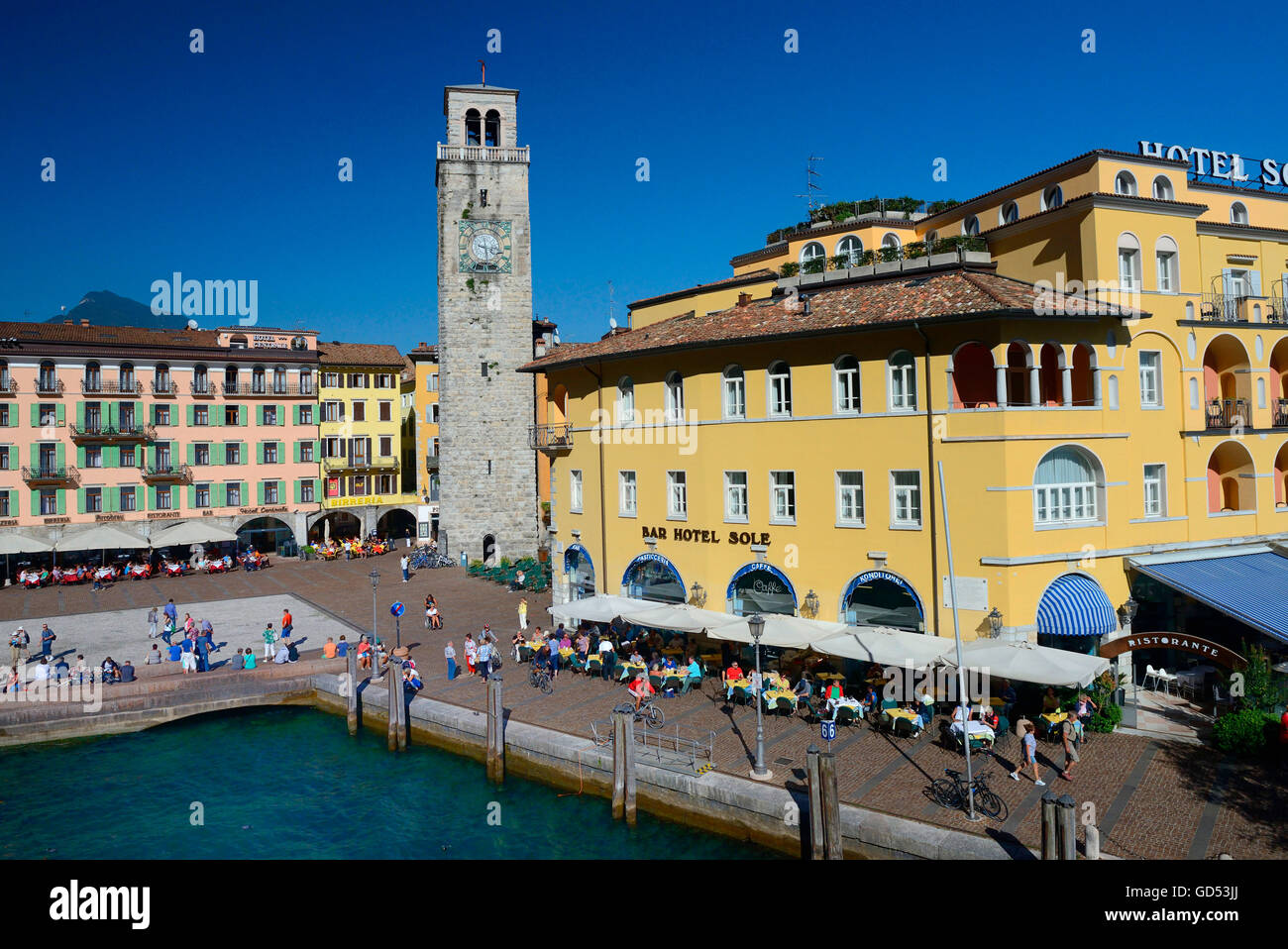 Historischer Stadtkern Mit Torre Apponale, Riva del Garda, Trentino, Provinz Trient, Gardasee, Italien Stockfoto