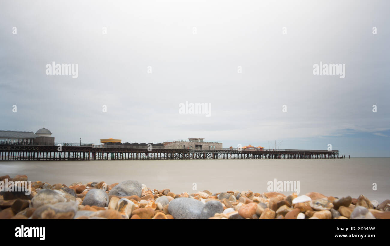 Hastings Pier, Langzeitbelichtung geschossen wiederhergestellt Stockfoto