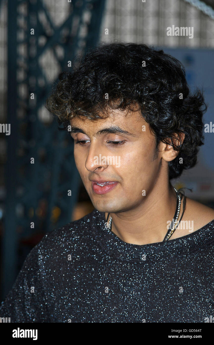 Sonu Nigam Stockfotos Und bilder Kaufen Alamy sonu-nigam-stockfotos-und-bilder-kaufen-alamy