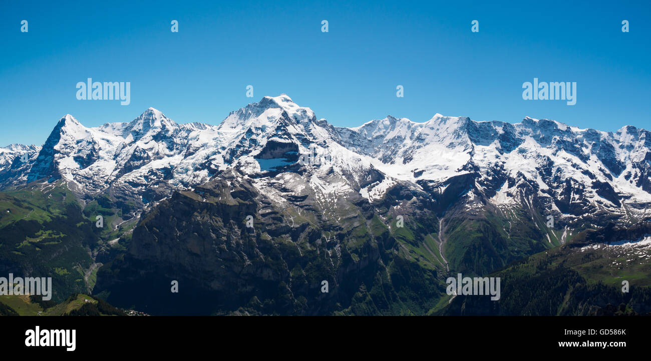 Die Jungfrau, Monch, Eiger, Panoramablick von der Spitze des Shilthorn, Schweiz. Stockfoto