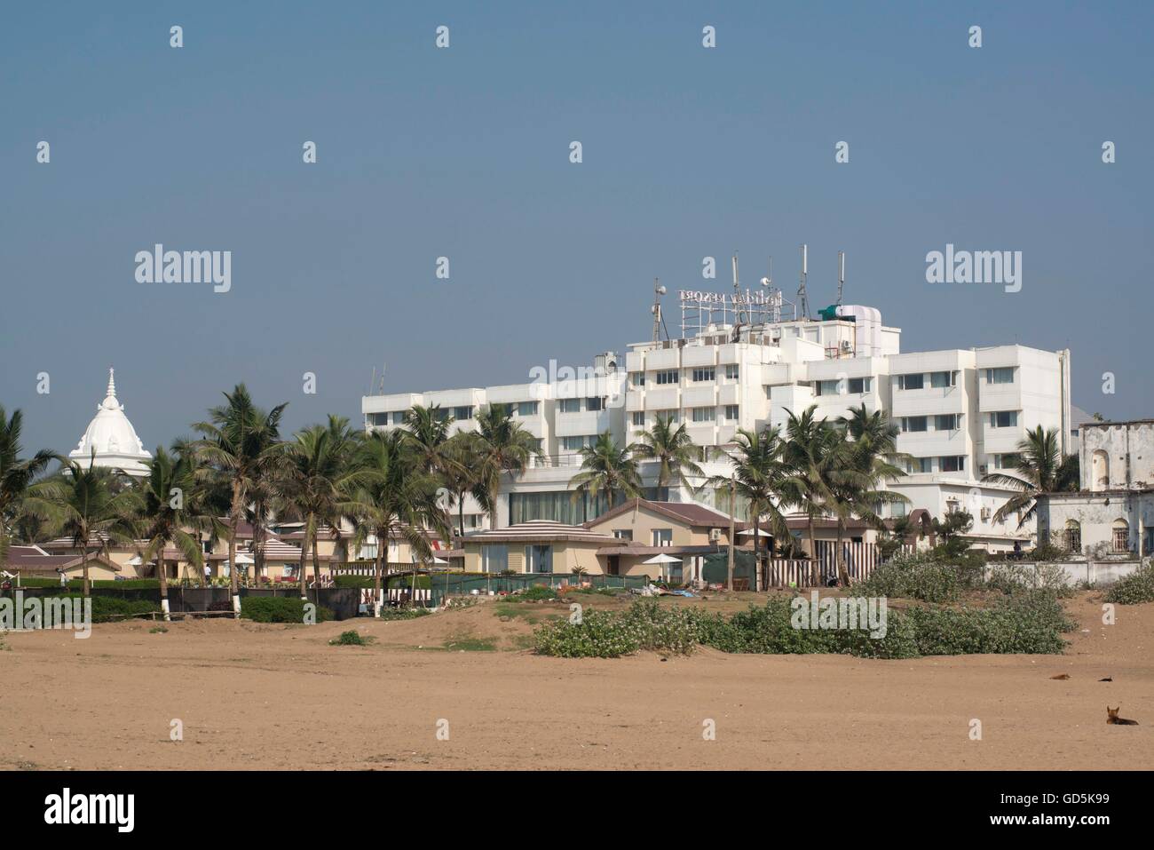 Hotels und Tempel in der Nähe von Strand, Puri, Orissa, Indien, Asien Stockfoto