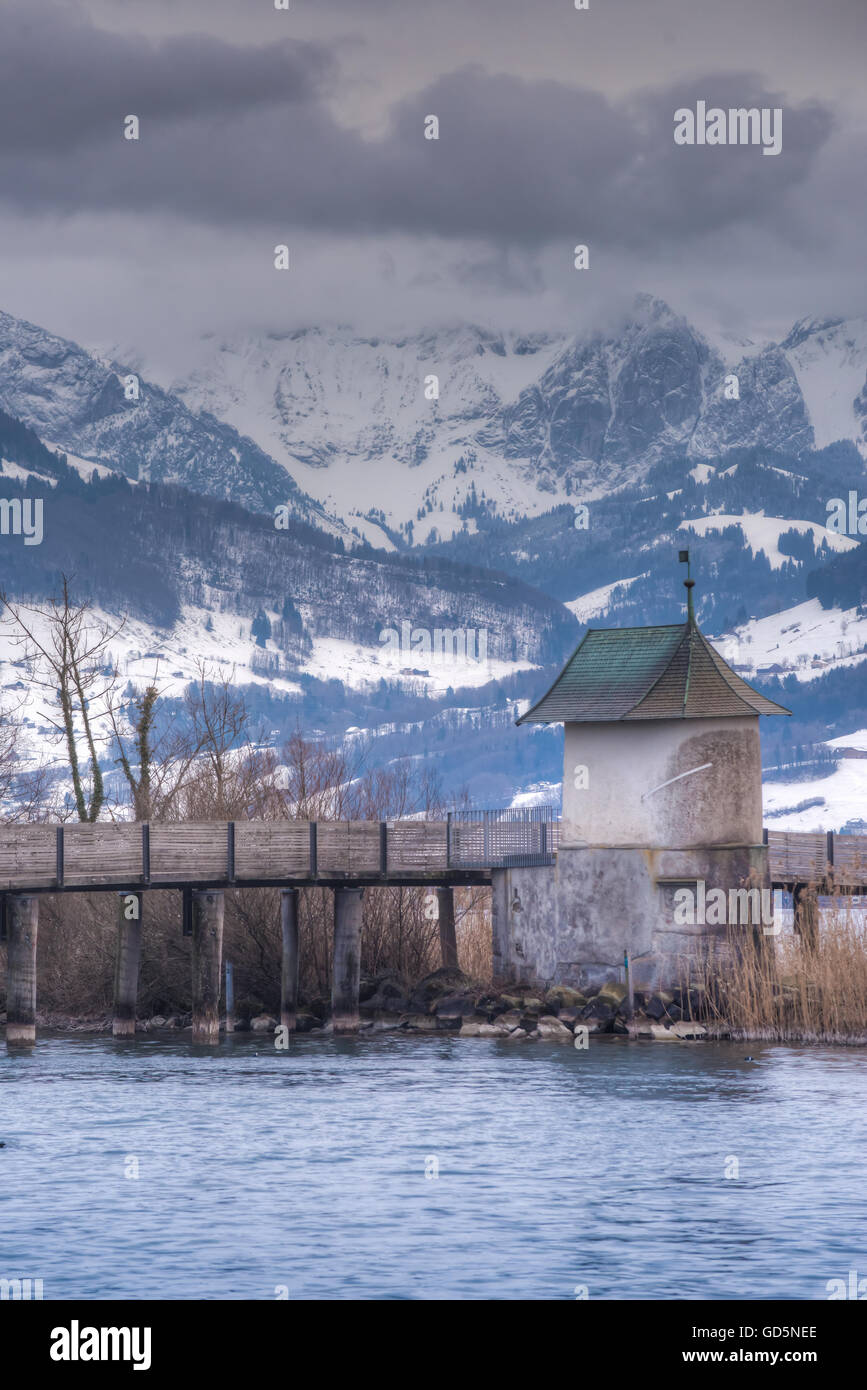 Holzbrücke (Holzsteg) RapperswilHurden hölzerne Fußgängerbrücke in den