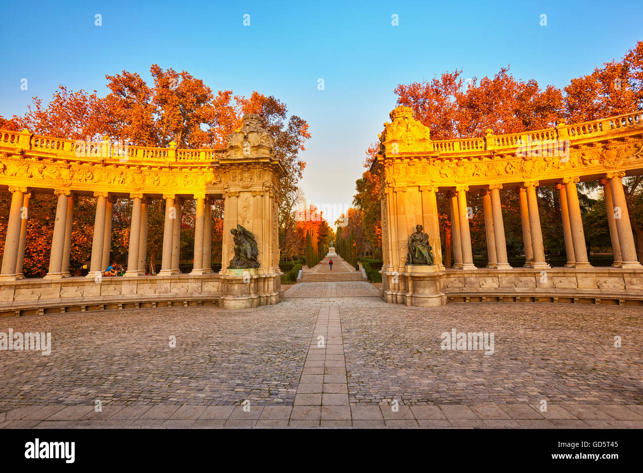 Denkmal für Alfonso XII, befindet sich in der Buen Retiro Park. Madrid. Spanien Stockfoto