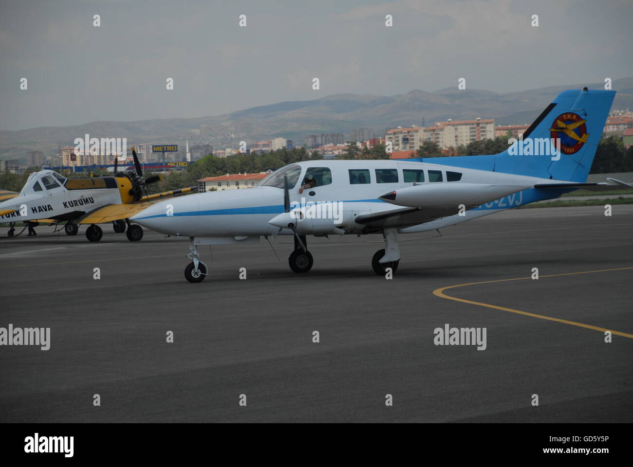 Cessna 402 Businessliner Flugzeuge auf dem THK Etimesgut Flughafen während der Luft-fest Stockfoto