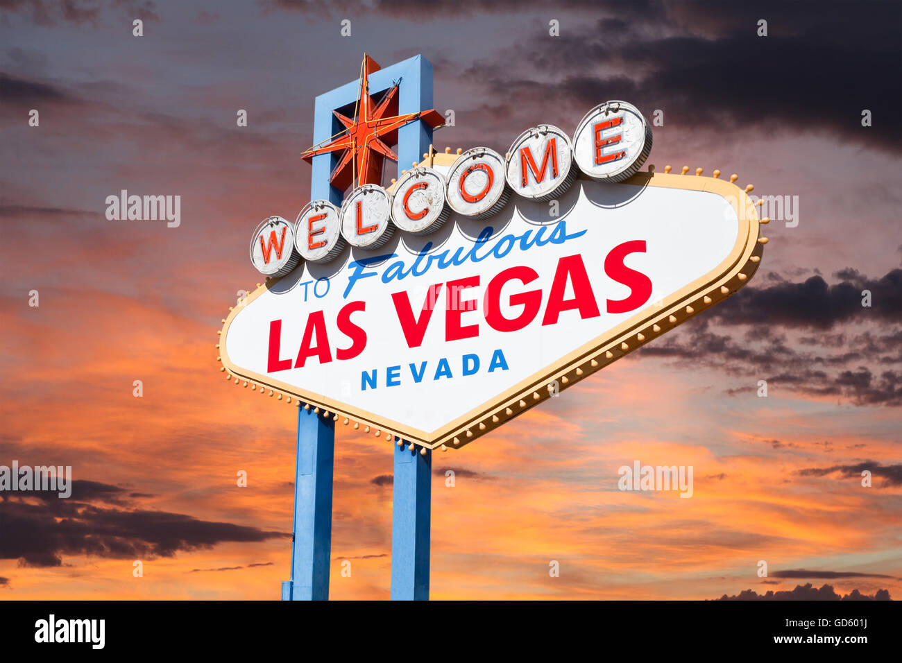 Las Vegas Willkommen Schild mit Sonnenaufgang Himmel. Stockfoto