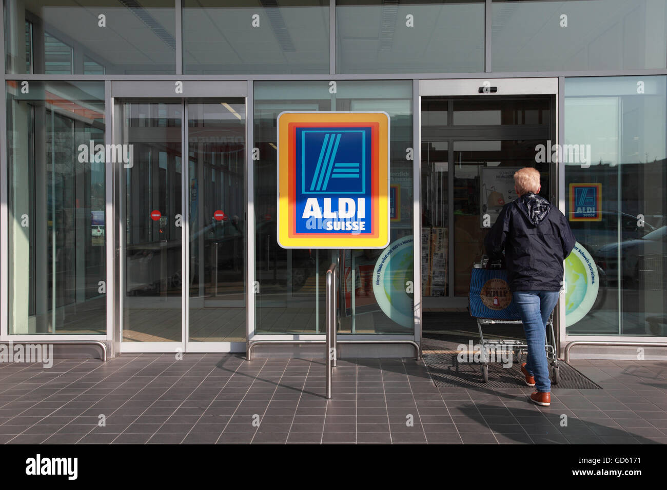 Switzerland Supermarket Stockfotos und -bilder Kaufen - Alamy