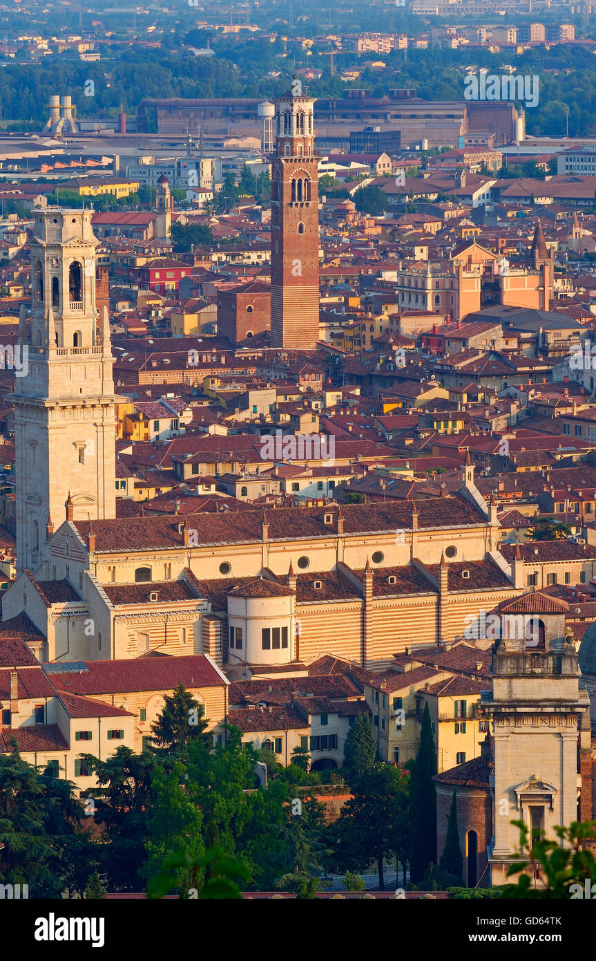 Verona, Dom, Kathedrale, Torre de Lamberti, Veneto, Italien, Europa Stockfoto