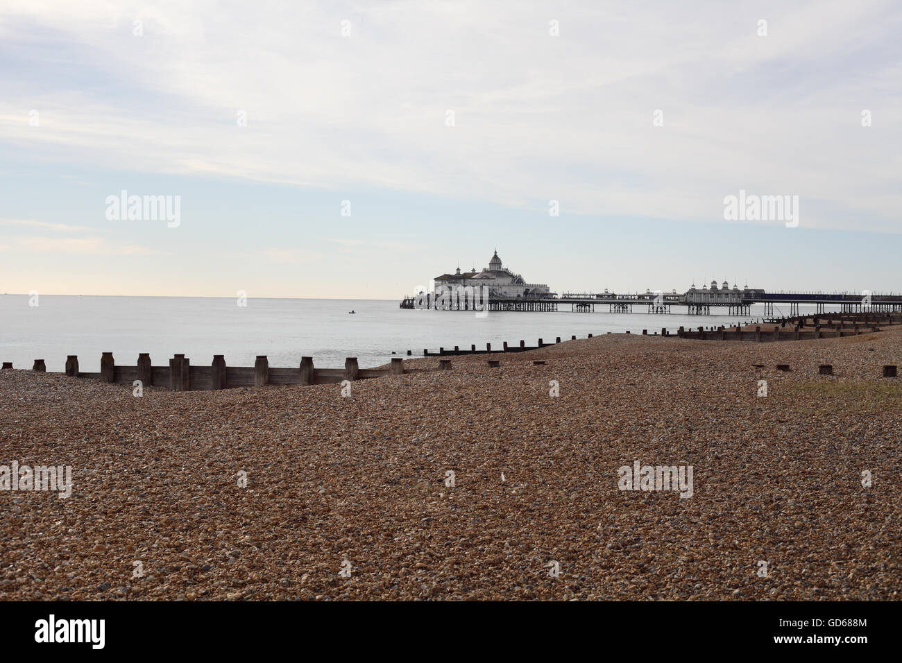 Eastbourne Pier und Strand, Sussex, UK Stockfoto