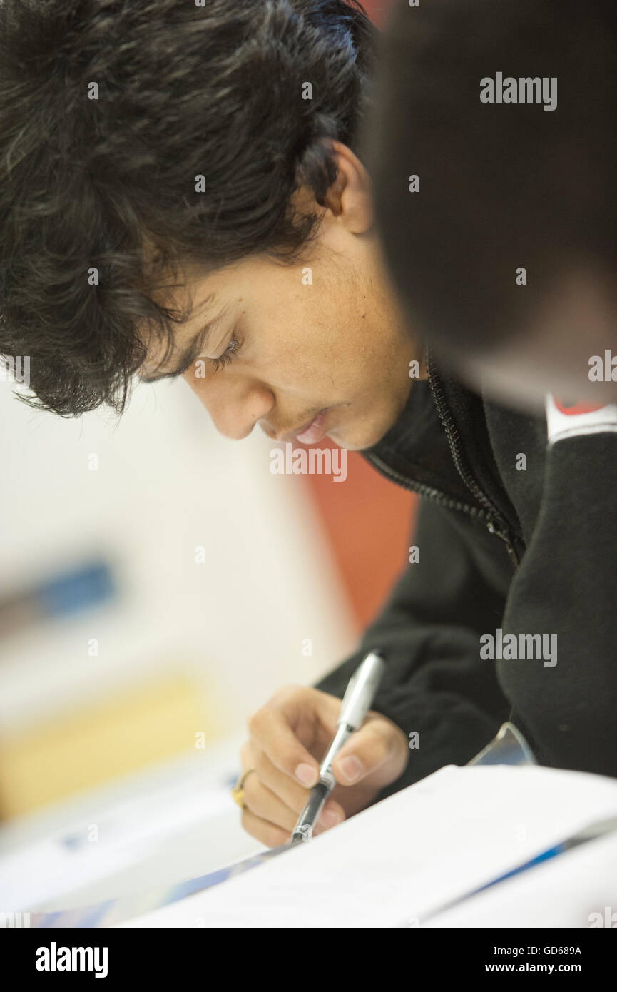 International Student studieren an Pestalozzi internationales Dorf in Sedlescombe, East Sussex. England. Großbritannien Stockfoto