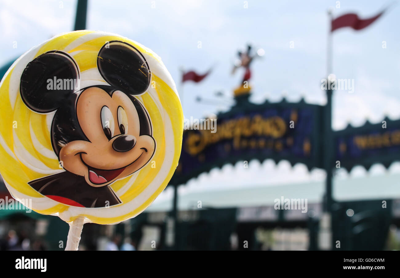 Mickey-Mouse Lollipop im Disneyland Paris Stockfoto
