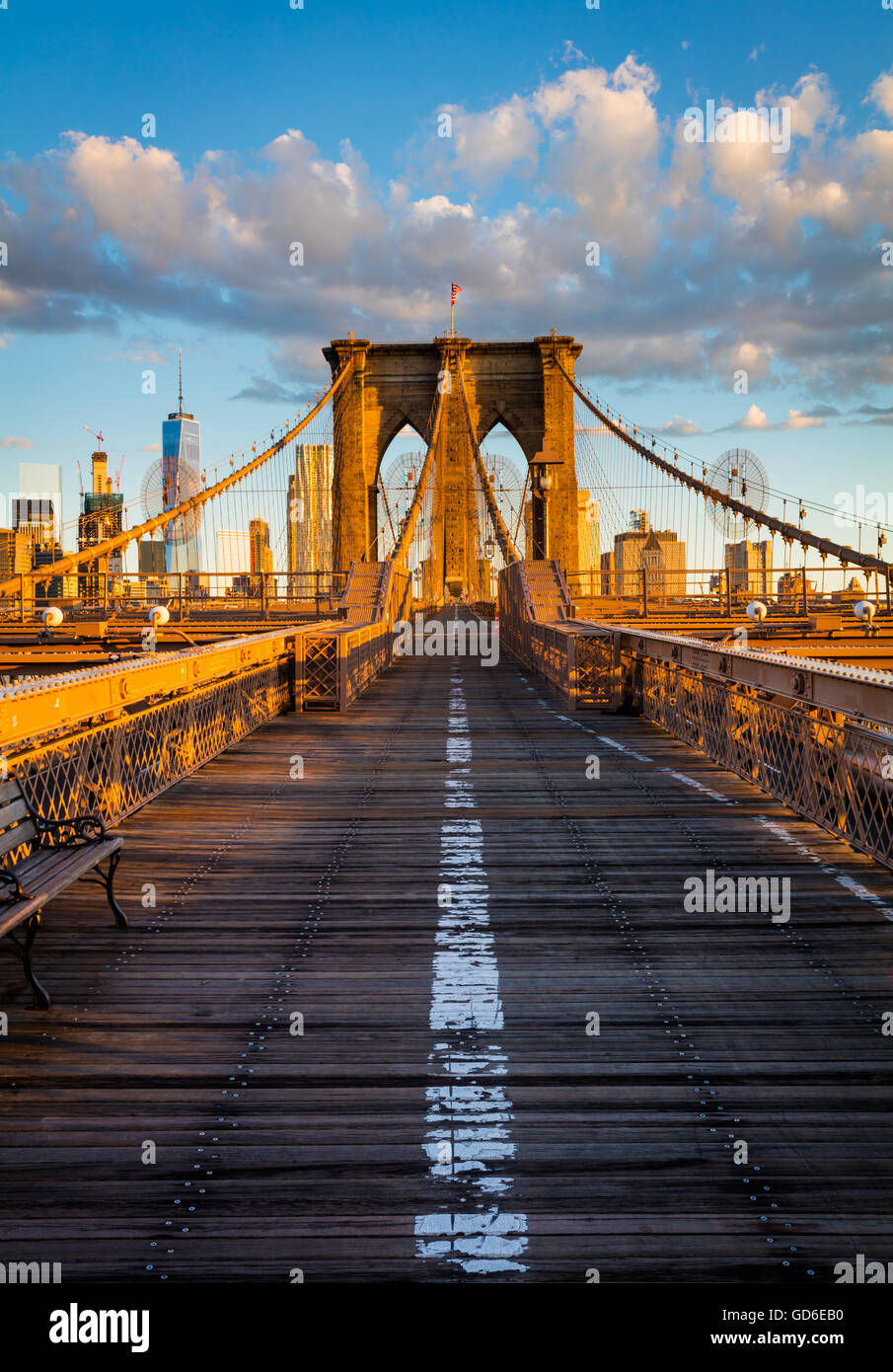 Die Brooklyn Bridge in New York City ist eine der ältesten Hängebrücken in den Vereinigten Staaten Stockfoto