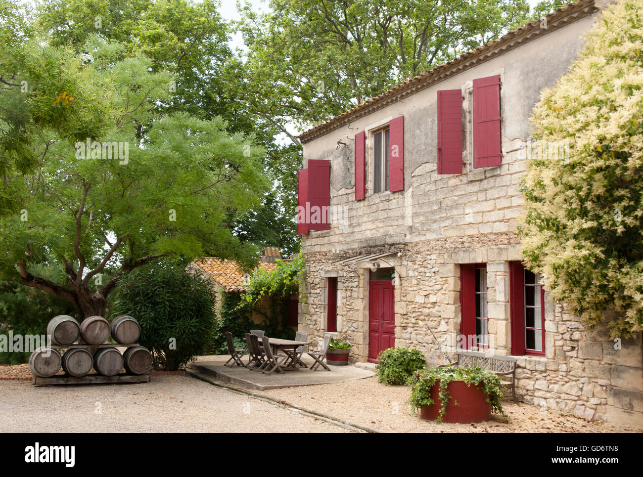 Mas du Notaire, ein Weinberg und charmanten B & B am Occitanie Gallician, Petit Camargue, Languedoc, Frankreich Stockfoto