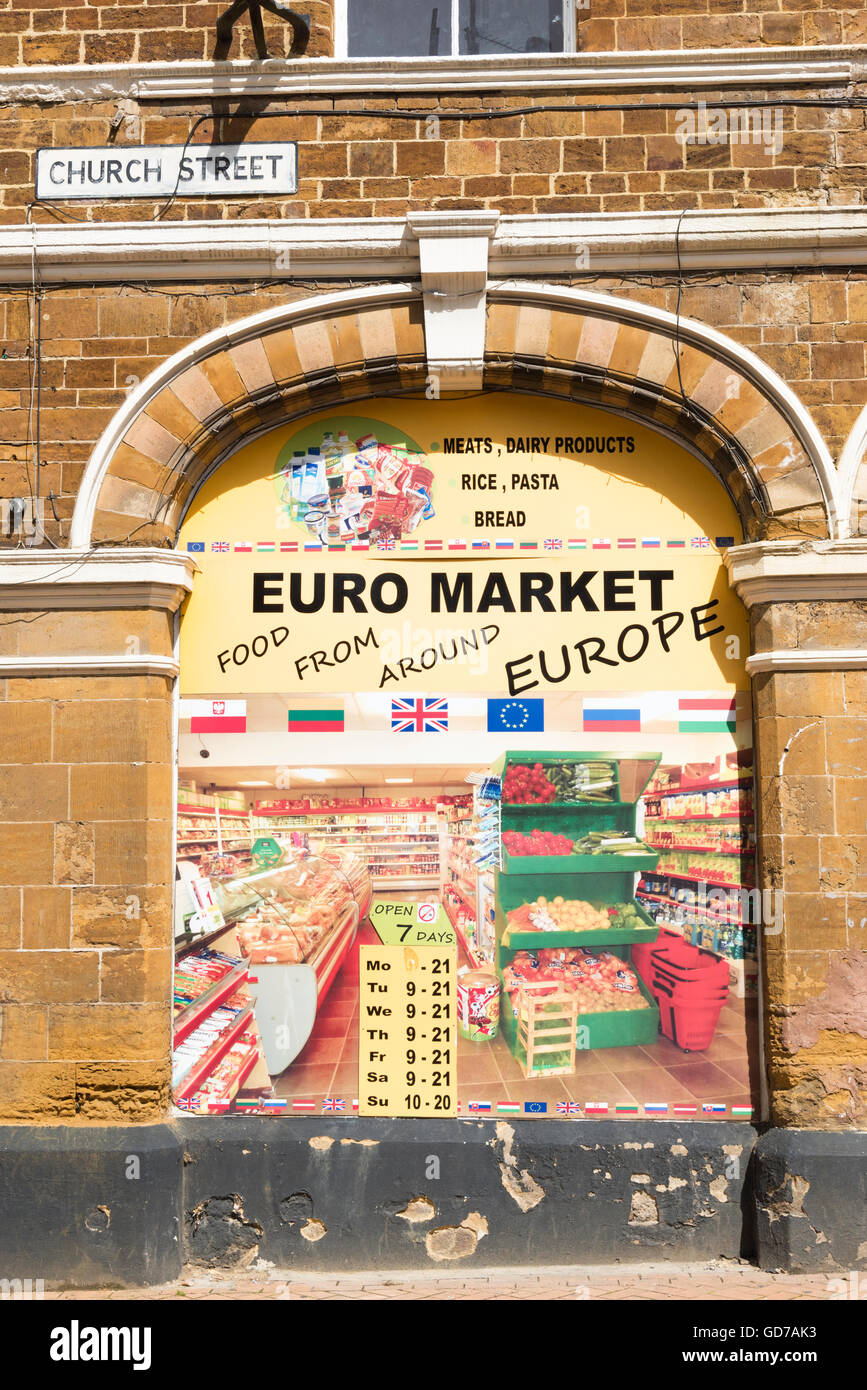 Ein Euro Europäische Lebensmittel-Shop zu vermarkten und aus Lizenz in Wellingborough, Northamptonshire UK Stockfoto