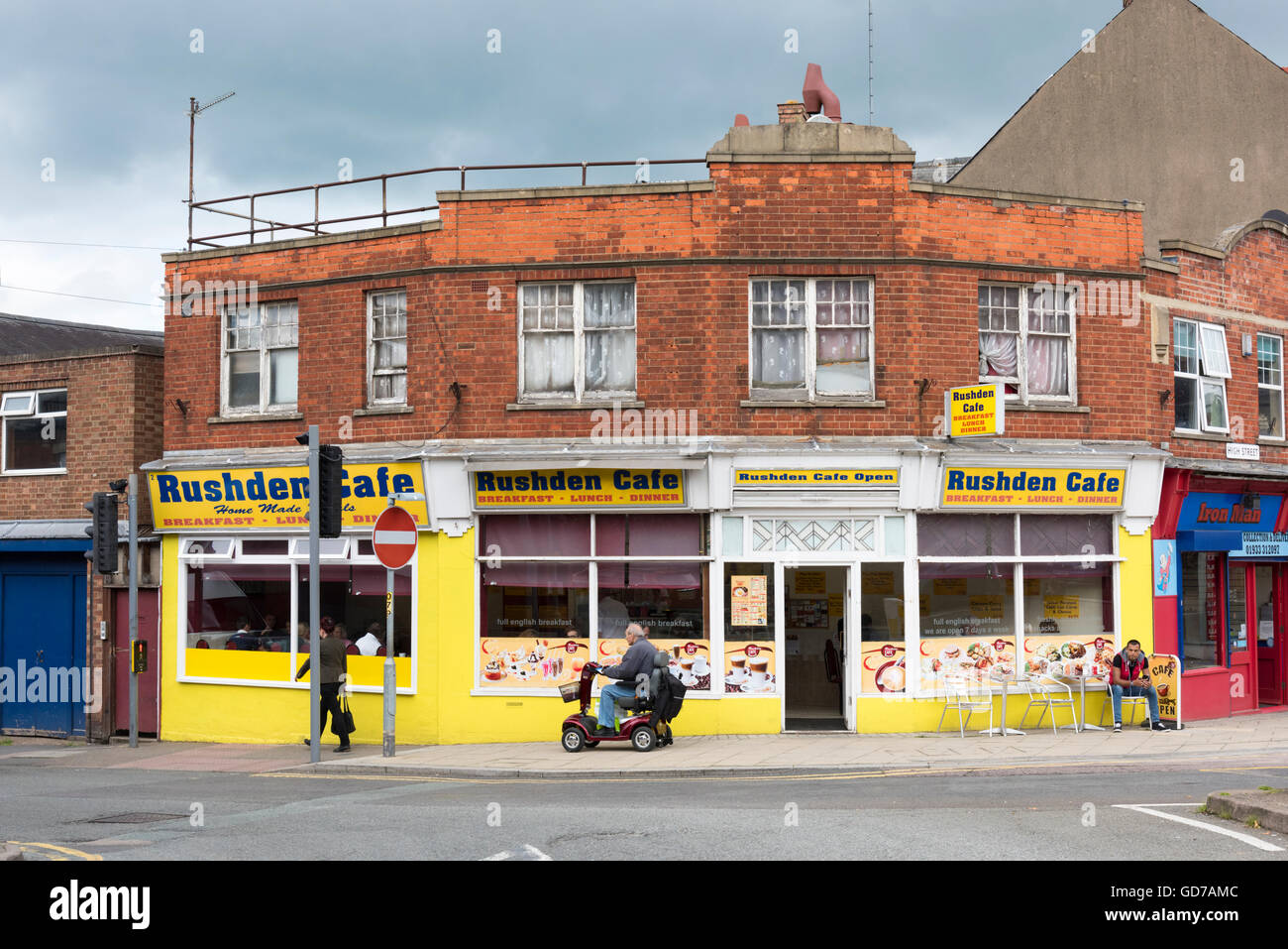 Rushden Cafe, ein Restaurant in der Innenstadt von Rushden Northamptonshire UK Stockfoto