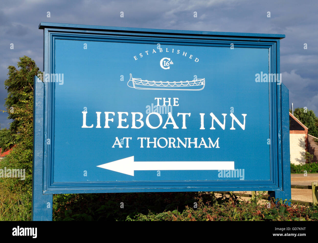Lifeboat Inn, Dornweiler, am Straßenrand Zeichen, Norfolk, England UK Küsten ländlichen Pubs Gaststätten Pub Inn Hotel Hotels Zeichen Stockfoto