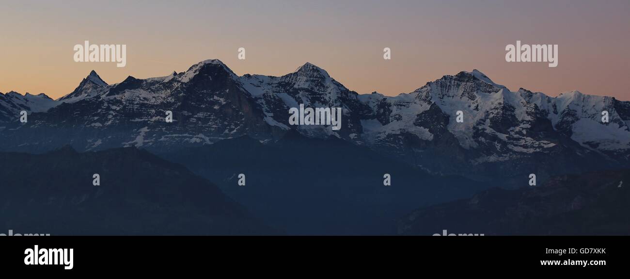 Eiger Monch Jungfrau Peaks Swiss Stockfotos und -bilder Kaufen - Alamy