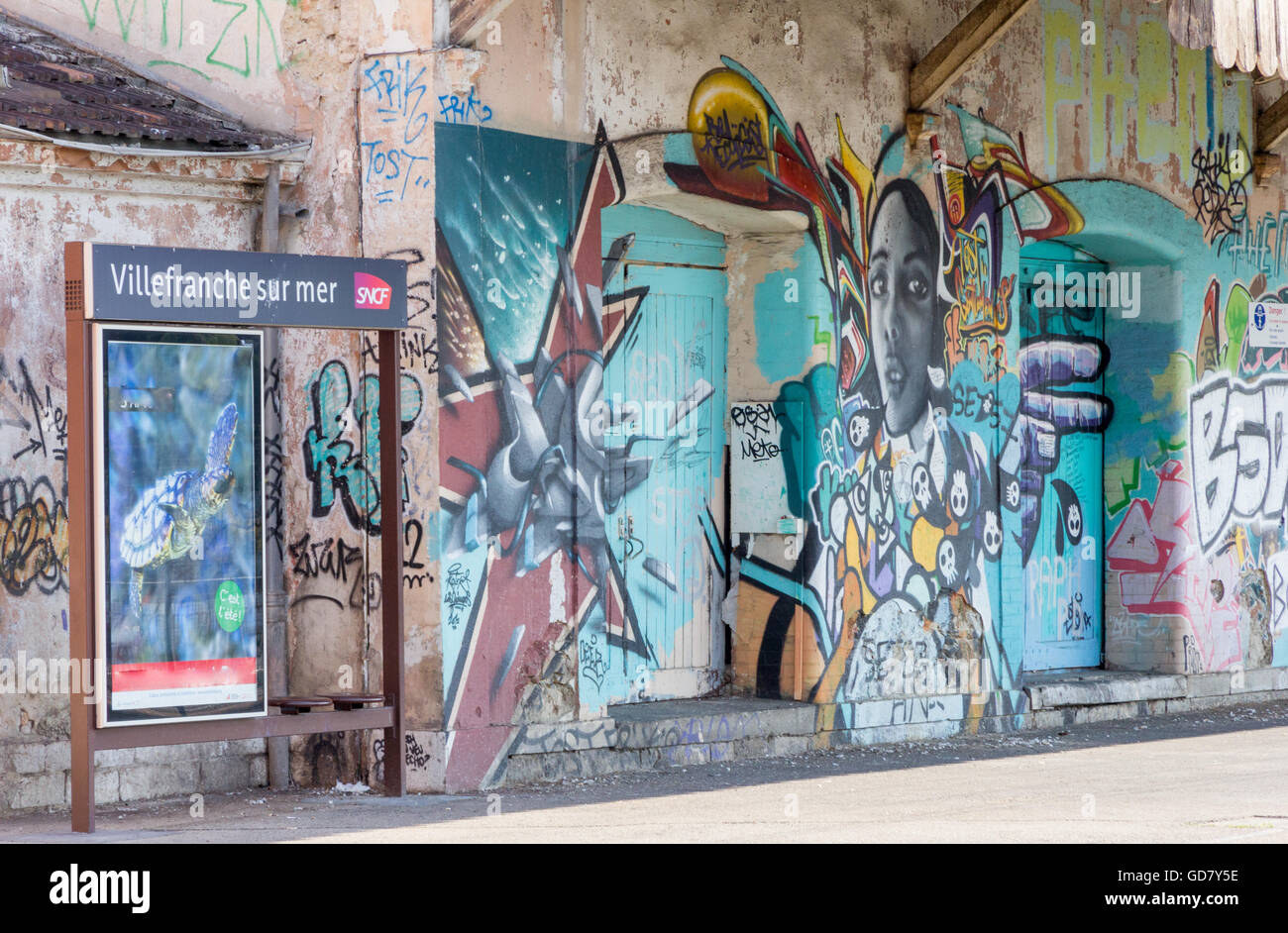 Grafitti auf VIllefranche Sur Mer Station, Frankreich Stockfoto