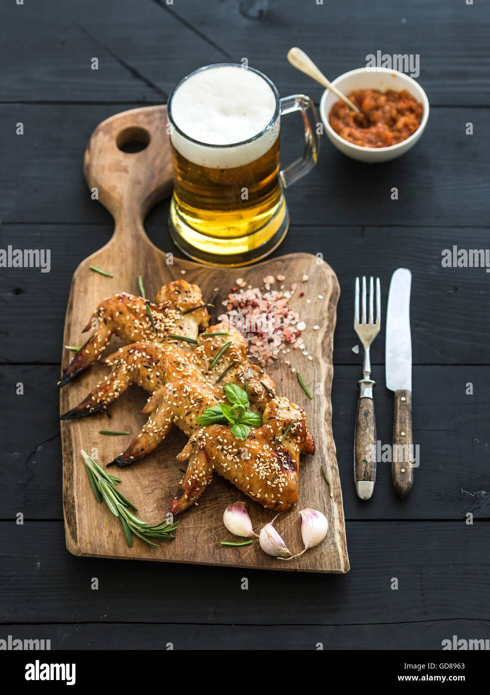 Grilled Chicken Wings Stockfotos und -bilder Kaufen - Alamy