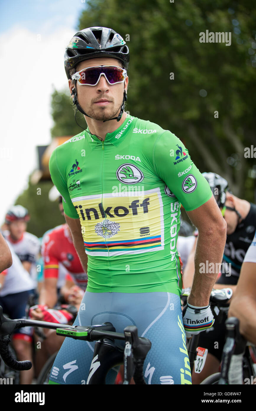 Carcassonne, Frankreich. 13. Juli 2016. Peter Sagan (Tinkoff) wartet auf der Startlinie in Carcassonne. Bildnachweis: John Kavouris/Alamy Live-Nachrichten Stockfoto